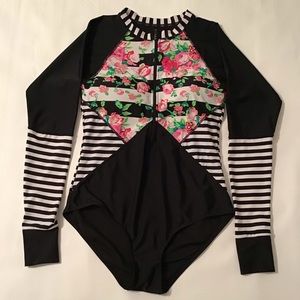 SURF SUIT / Size L / Used Once